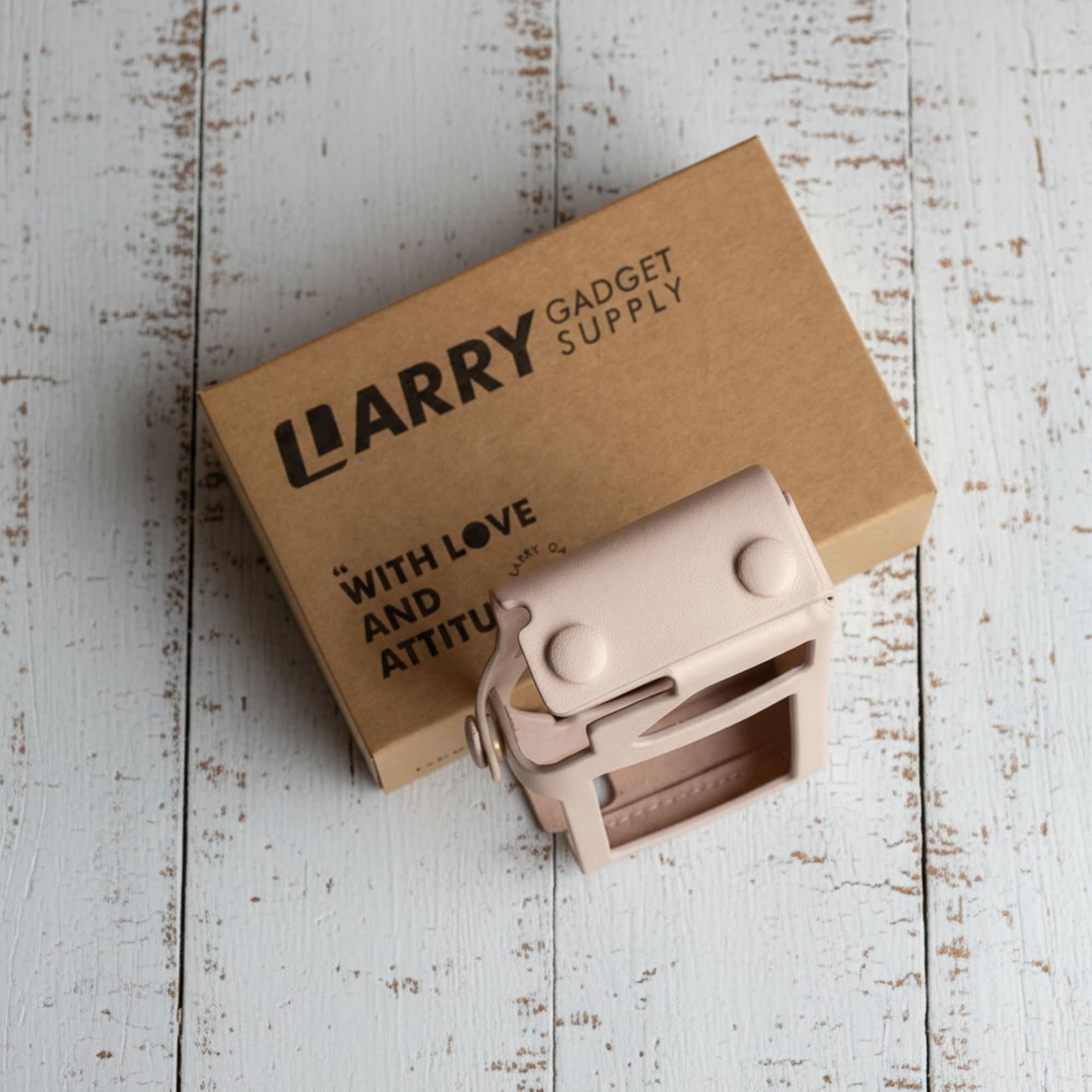 เคสหนัง Ricoh GRIV GR4 สีชมพู จาก Cam-in x Larry Gadget Leather Case