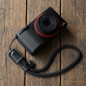 สายคล้องมือกล้องปลายเชือก Yuwood สีดำ Black Nylon Wrist Strap