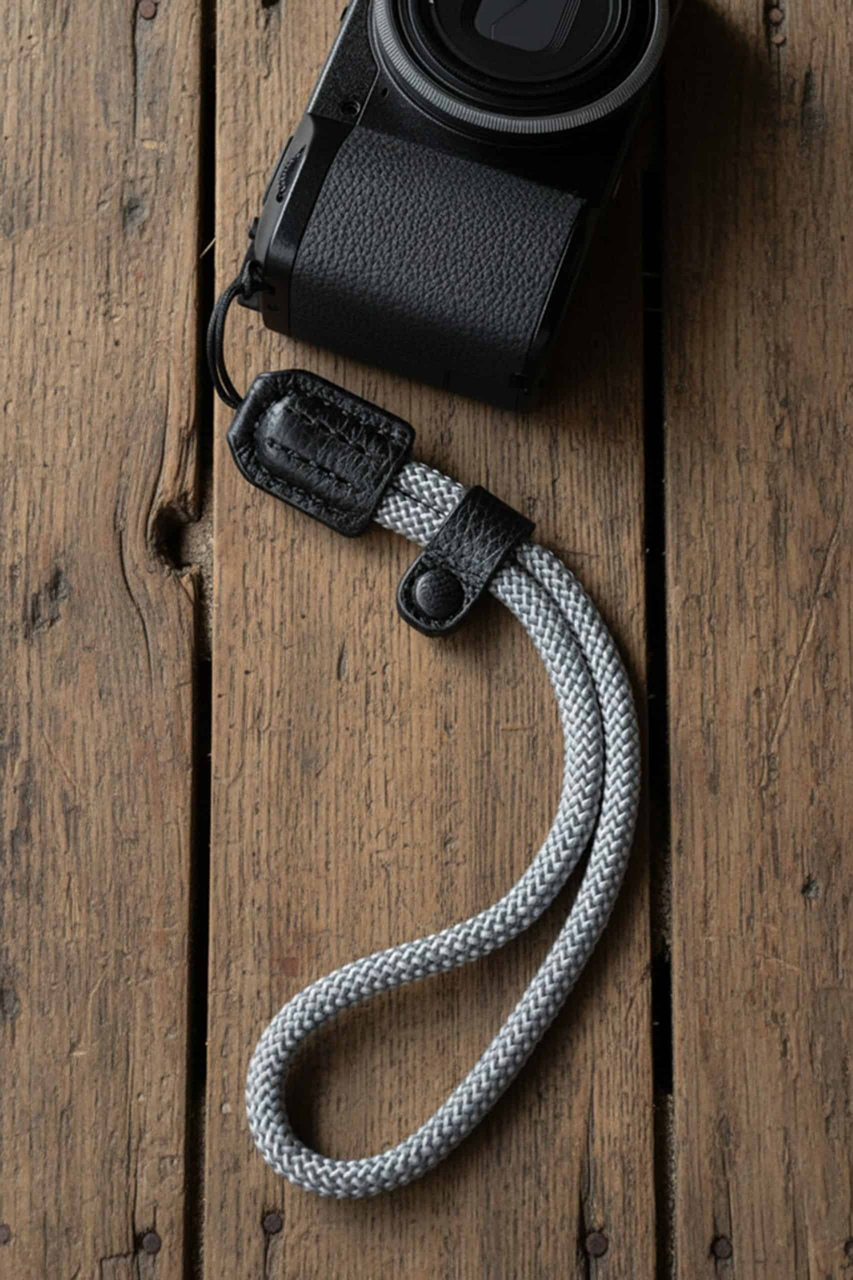 สายคล้องมือกล้องปลายเชือก Yuwood สีเทา Gray Nylon Wrist Strap