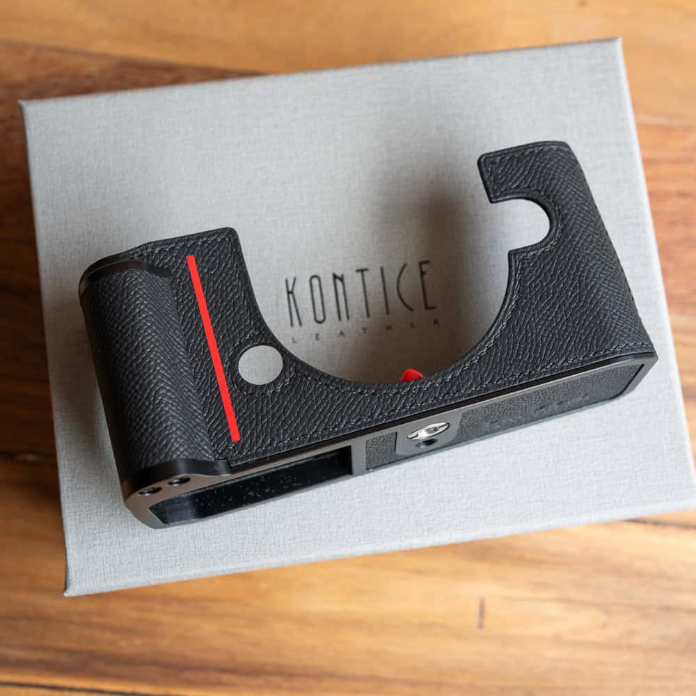เคส Nikon Zf สีดำขลิบแดง หนังคาเวียร์ Kontice Leather Case Black Caviar