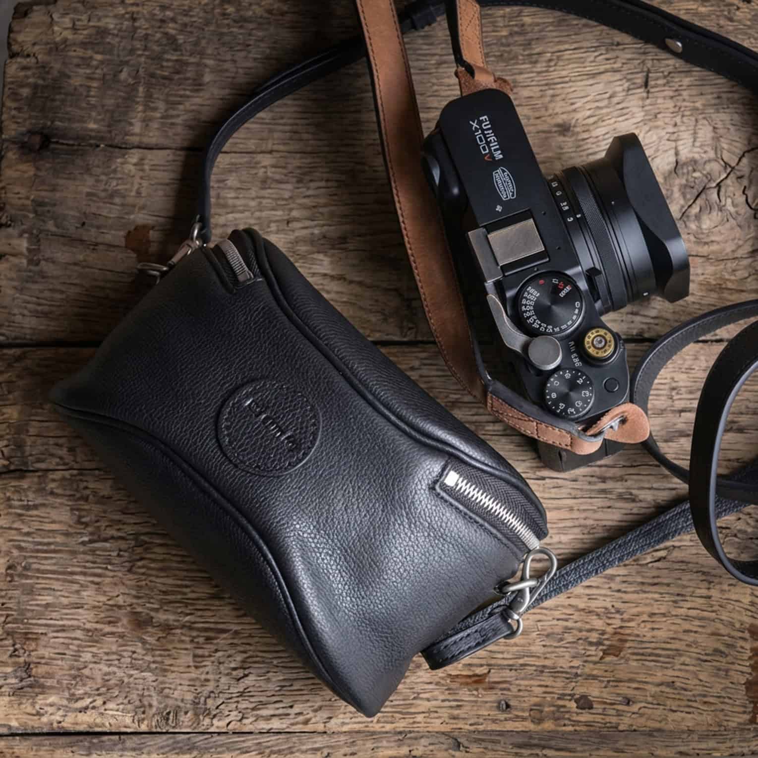 Pouch พร้อมสายสะพาย Fuji X100VI Leica D-LUX8 กระเป๋าหนังแท้ Cam-in Small