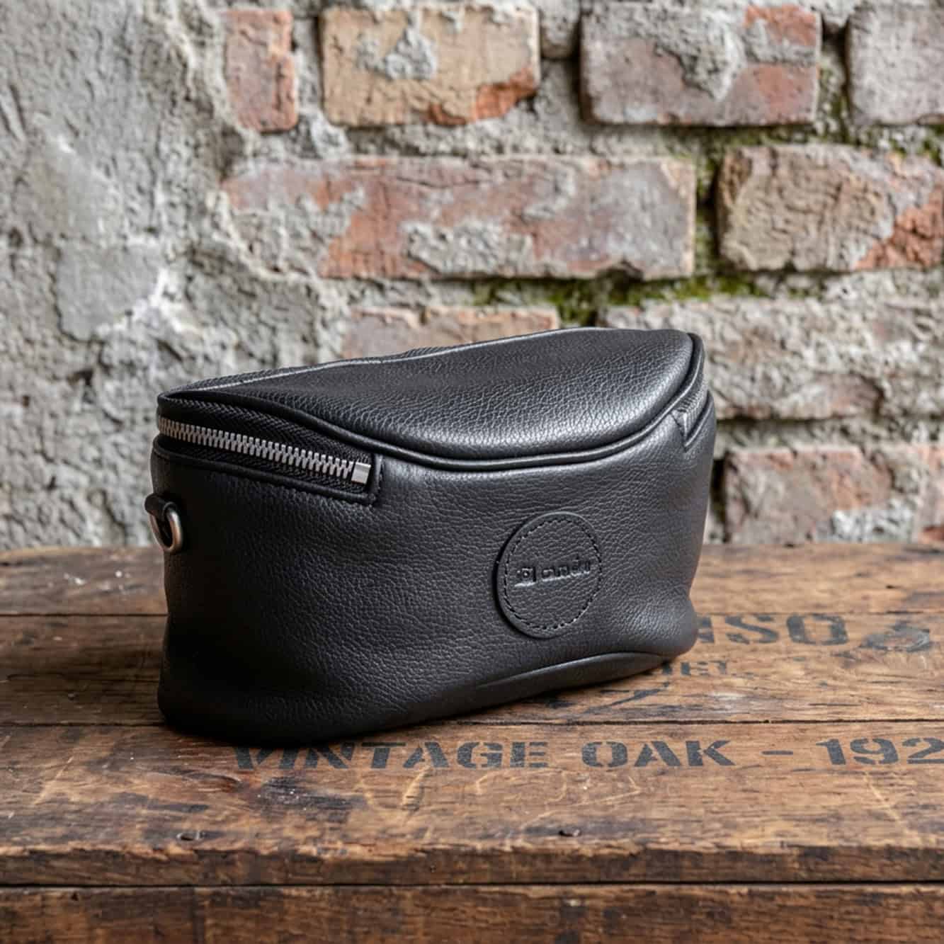 Pouch พร้อมสายสะพาย Fuji X100VI Leica D-LUX8 กระเป๋าหนังแท้ Cam-in Small