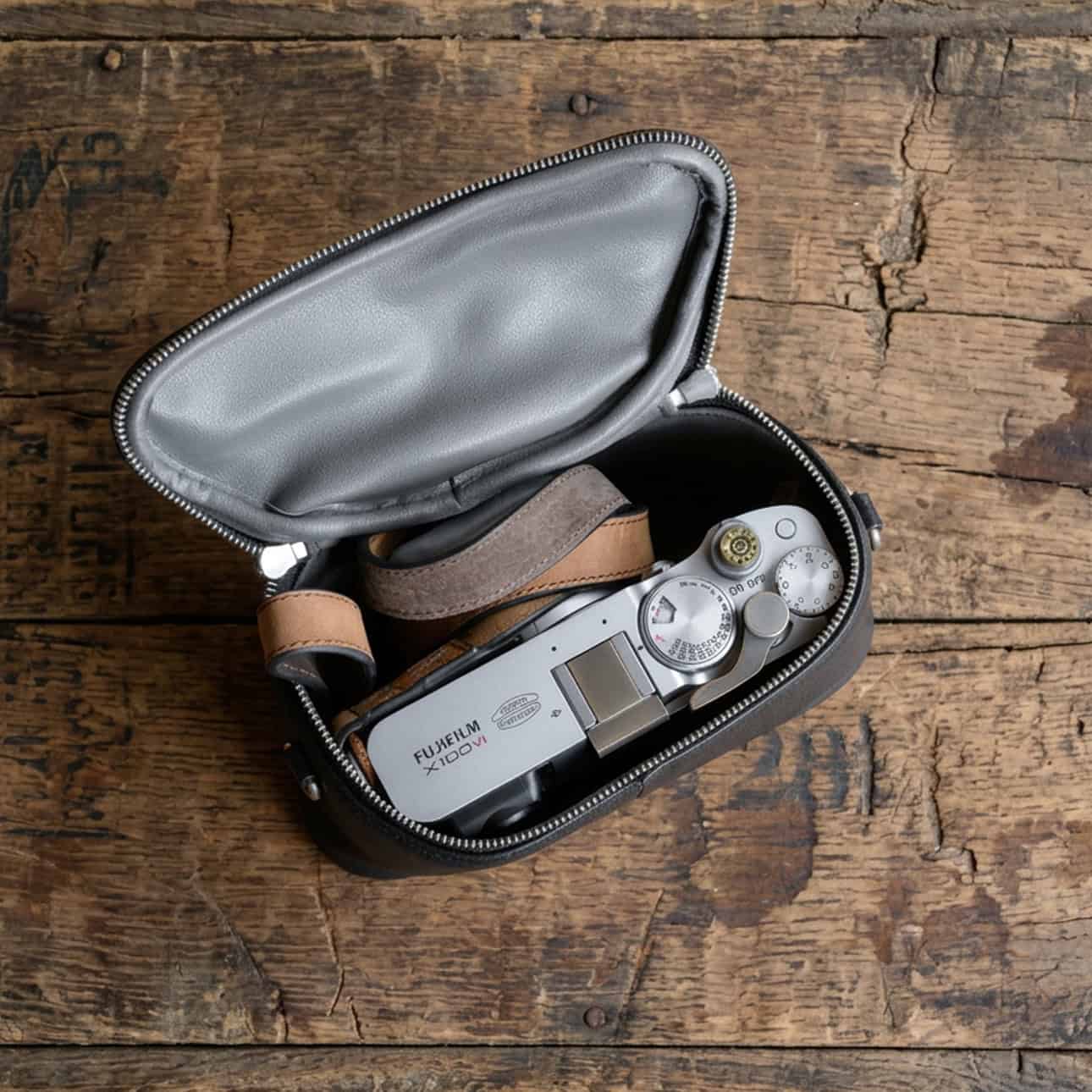 Pouch พร้อมสายสะพาย Fuji X100VI Leica D-LUX8 กระเป๋าหนังแท้ Cam-in Small