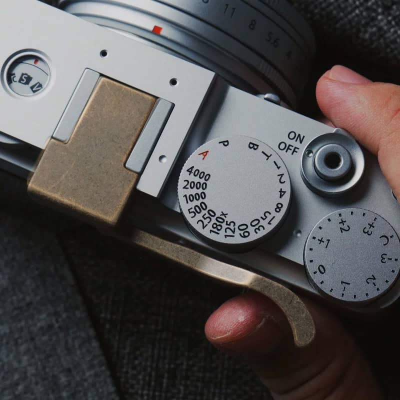 ที่พักนิ้ว Fuji XE5 Foldable Thumb Rest Vintage Brass ทองเหลืองรมดำ จาก MostTap