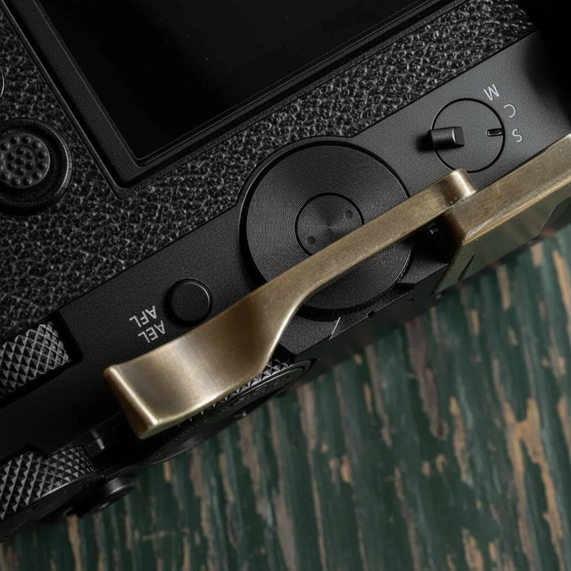 ที่พักนิ้ว Fuji GFX100RF Foldable Thumb Rest Vintage Brass ทองเหลืองรมดำ จาก MostTap
