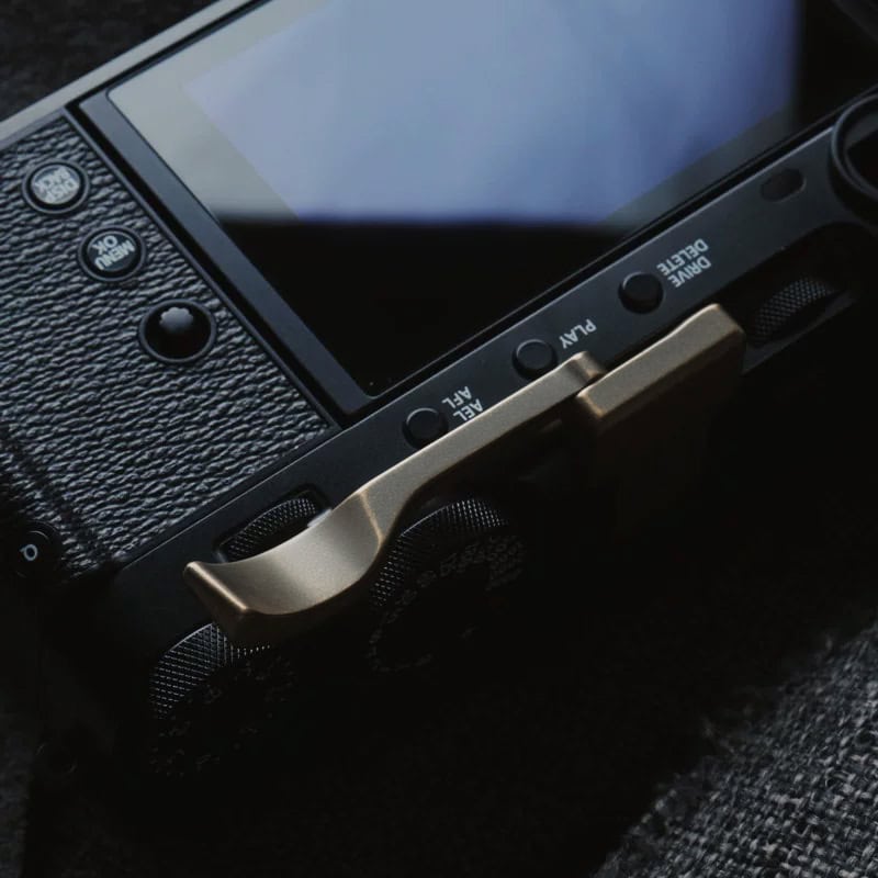 ที่พักนิ้ว Fuji XE5 Foldable Thumb Rest Vintage Brass ทองเหลืองรมดำ จาก MostTap