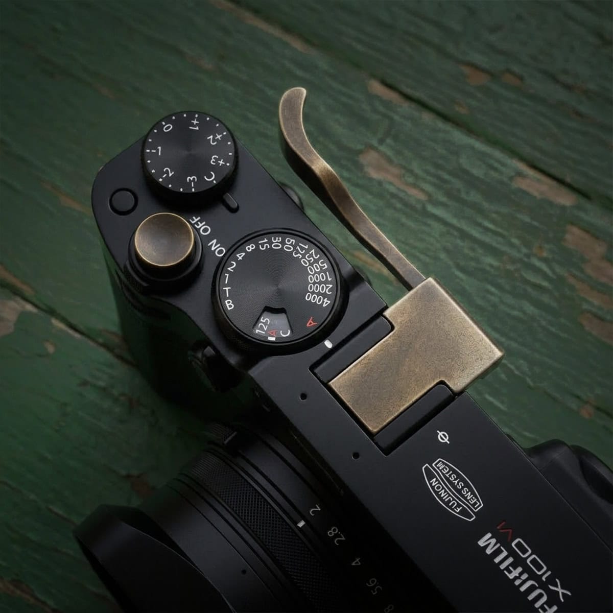 ที่พักนิ้ว Fuji X100VI Foldable Thumb Rest Vintage Brass ทองเหลืองรมดำ จาก MostTap